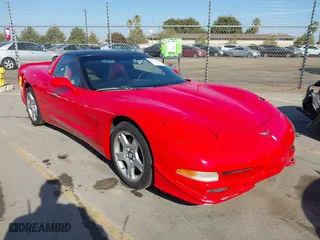 1998 Chevrolet Corvette with VIN 1G1YY22G1W5116474, listed as a IAAI auction lot 40810106 with 163,720 mi miles. Bid and sale history available at carsss.com. Image 1.
