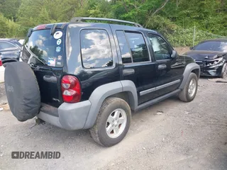 2005 Jeep Liberty Sport with VIN 1J4GK48K65W516500, listed as a IAAI auction lot 42137730 with 117,323 mi miles and . Bid and sale history available at DreamBid. Image 4.