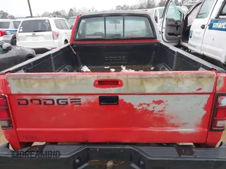 1996 Dodge Dakota z VIN 1B7FL26P1TS551841, wystawiony jako IAAI lot #41534036 z przebiegiem 229 386 mil mil oraz . Historia ofert i sprzedaży dostępna na DreamBid. Obrazek 8.
