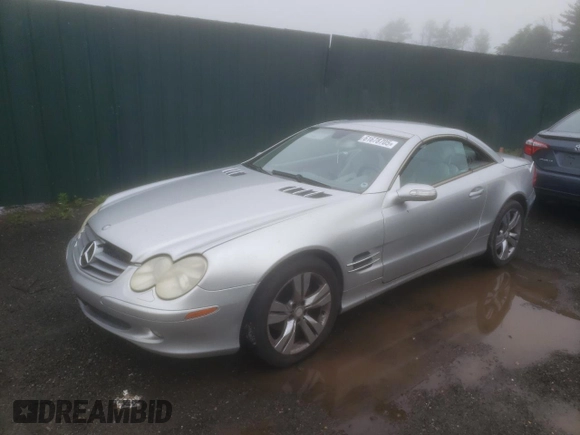 2005 Mercedes-Benz SL 500 with VIN WDBSK75F05F094991, listed as a Copart auction lot 61678705 with 128,123 mi miles and Clean title. Bid and sale history available at DreamBid. Image 1.
