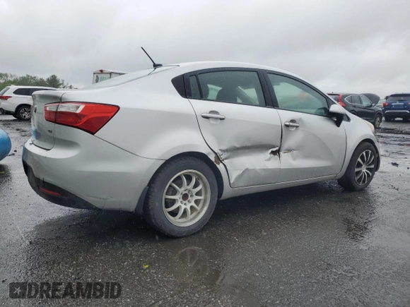 2013 Kia Rio LX z VIN KNADM4A30D6272845, wystawiony jako Copart lot #58018695 z przebiegiem 60 589 mil mil oraz Czysty tytuł • Clean title. Historia ofert i sprzedaży dostępna na DreamBid. Obrazek 3.