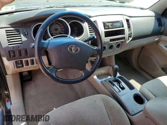 2005 Toyota Tacoma PreRunner z VIN 5TETU62N85Z040024, wystawiony jako Copart lot #57858105 z przebiegiem 199 515 mil mil oraz Czysty tytuł • Clean title. Historia ofert i sprzedaży dostępna na DreamBid. Obrazek 8.