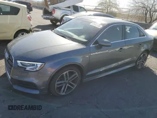2018 Audi A3 Premium Plus z VIN WAUJ8GFF7J1067804, wystawiony jako Copart lot #52455135 z przebiegiem 44 983 mil mil oraz Szkoda całkowita • Salvage title. Historia ofert i sprzedaży dostępna na DreamBid. Obrazek 1.