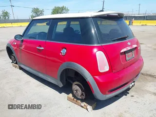 2005 MINI Hardtop S with VIN WMWRE33535TL12429, listed as a IAAI auction lot 42162496 with 176,573 mi miles and . Bid and sale history available at DreamBid. Image 3.