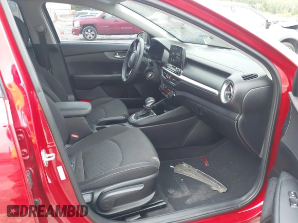 2019 Kia Forte LXS with VIN 3KPF24AD3KE052150, listed as a IAAI auction lot 40432290 with 71,081 mi miles. Bid and sale history available at carsss.com. Image 5.