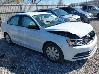 2016 Volkswagen Jetta Sedan 1.4T S w/Technology with VIN 3VW267AJ5GM249423, listed as a IAAI auction lot 41867790 with 61,979 mi miles. Bid and sale history available at carsss.com. Image 1.