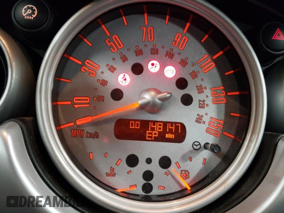 2007 MINI Convertible with VIN WMWRF33507TG16448, listed as a Copart auction lot 88474495 with 148,147 mi miles and Salvage Title. Bid and sale history available at DreamBid. Image 9.