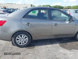 2013 Kia Forte EX with VIN KNAFU4A26D5655016, listed as a IAAI auction lot 42168521 with 201,262 mi miles. Bid and sale history available at carsss.com. Image 6.