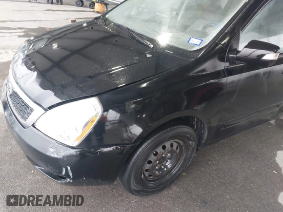 2011 Kia Sedona LX with VIN KNDMG4C71B6376011, listed as a IAAI auction lot 41600258 with 162,025 mi miles. Bid and sale history available at carsss.com. Image 13.