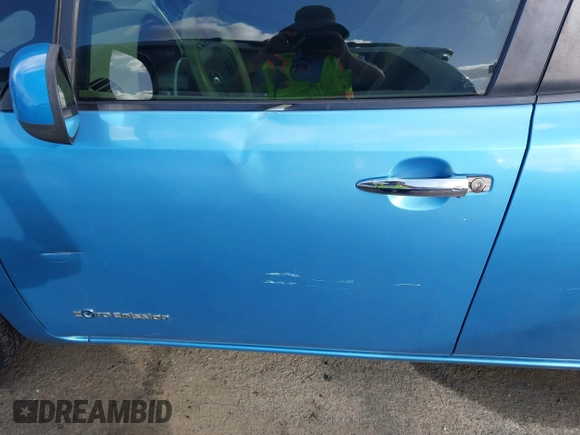 2011 Nissan LEAF SL-e with VIN JN1AZ0CPXBT007951, listed as a IAAI auction lot 41529439 with 123,737 mi miles. Bid and sale history available at carsss.com. Image 19.