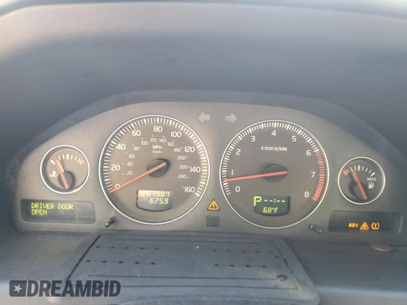 2009 Volvo S60 2.5T with VIN YV1RH592392728909, listed as a Copart auction lot 68853614 with 261,987 mi miles and Salvage Title. Bid and sale history available at carsss.com. Image 9.