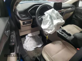 2020 Ford Escape Titanium с VIN 1FMCU9J97LUB29123, выставлен на аукционе Copart как лот 52512255 с пробегом 76 687 миль миль и На запчасти • Non repairable. История ставок и продаж доступна на DreamBid. Изображение 8.
