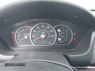 2009 Mitsubishi Galant ES z VIN 4A3AB36F89E032882, wystawiony jako IAAI lot #42305057 z przebiegiem 211 742 mil mil oraz . Historia ofert i sprzedaży dostępna na DreamBid. Obrazek 7.