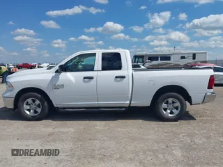 2020 Ram 1500 Tradesman z VIN 1C6RR6FG7LS114713, wystawiony jako IAAI lot #42227405 z przebiegiem 115 012 mil mil oraz . Historia ofert i sprzedaży dostępna na DreamBid. Obrazek 14.