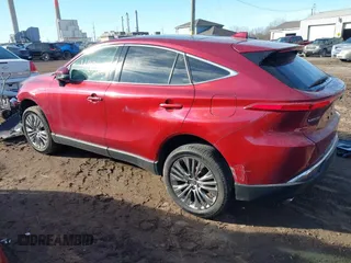 2021 Toyota Venza LE with VIN JTEAAAAH4MJ067109, listed as a IAAI auction lot 41694804 with 61,546 mi miles. Bid and sale history available at carsss.com. Image 3.