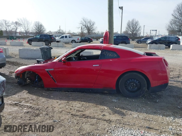 2010 Nissan GT-R Premium z VIN JN1AR5EF8AM231049, wystawiony jako IAAI lot #41834675 z przebiegiem Nie podano mil oraz . Historia ofert i sprzedaży dostępna na DreamBid. Obrazek 15.