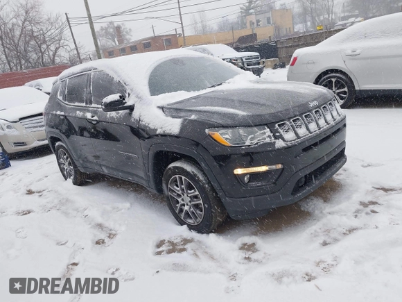 2020 Jeep Compass Latitude with VIN 3C4NJDBB8LT231115, listed as a IAAI auction lot 41254345 with 95,721 mi miles. Bid and sale history available at carsss.com. Image 1.