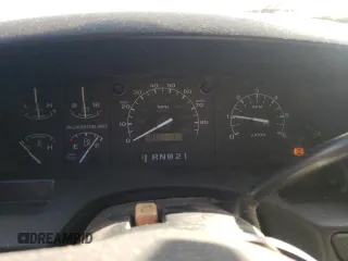 1996 Ford Bronco XL с VIN 1FMEU15N4TLB67027, выставлен на аукционе Copart как лот 75346314 с пробегом 185 224 миль миль и Списание • Salvage title. История ставок и продаж доступна на DreamBid. Изображение 9.