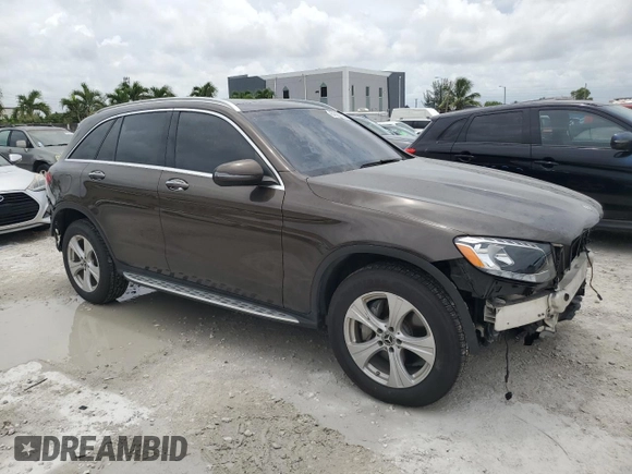 2018 Mercedes-Benz GLC 300 z VIN WDC0G4JBXJV060367, wystawiony jako Copart lot #64469195 z przebiegiem 105 569 mil mil oraz Szkoda całkowita • Salvage title. Historia ofert i sprzedaży dostępna na DreamBid. Obrazek 4.