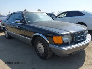 1991 Mercedes-Benz 560 z VIN WDBCA45E5MA586408, wystawiony jako IAAI lot #42454893 z przebiegiem 188 572 mil mil oraz . Historia ofert i sprzedaży dostępna na DreamBid. Obrazek 1.