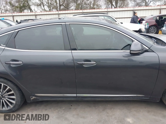 2018 Kia Cadenza Premium with VIN KNALC4J19J5098126, listed as a IAAI auction lot 41583473 with 79,360 mi miles. Bid and sale history available at carsss.com. Image 13.