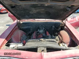 1966 Chevrolet Impala z VIN 164696D136646, wystawiony jako Copart lot #65637205 z przebiegiem 32 333 mil mil oraz Czysty tytuł • Clean title. Historia ofert i sprzedaży dostępna na DreamBid. Obrazek 11.