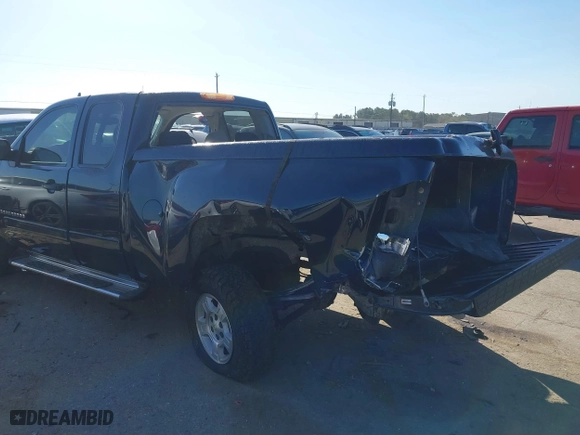 2007 Chevrolet Silverado 1500 Work Truck with VIN 1GCEC19C77Z509671, listed as a IAAI auction lot 41771336 with 256,817 mi miles. Bid and sale history available at carsss.com. Image 3.