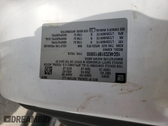 2011 Chevrolet Silverado 3500HD Work Truck z VIN 1GC4KZC81BF130600, wystawiony jako Copart lot #53819535 z przebiegiem Nie podano mil oraz Szkoda całkowita • Salvage title. Historia ofert i sprzedaży dostępna na DreamBid. Obrazek 12.