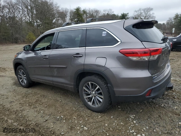 2018 Toyota Highlander SE with VIN 5TDJZRFH8JS887065, listed as a Copart auction lot 51237145 with 71,396 mi miles and Salvage Title. Bid and sale history available at carsss.com. Image 2.