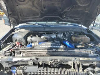 2008 Ford F-350 XL with VIN 1FTWW31R78EB87789, listed as a Copart auction lot 50212995 with 205,981 mi miles and Salvage Title. Bid and sale history available at DreamBid. Image 11.