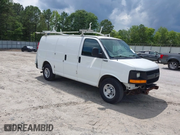 2017 Chevrolet Express Cargo with VIN 1GCWGAFF4H1102432, listed as a IAAI auction lot 42458698 with 282,698 mi miles and . Bid and sale history available at DreamBid. Image 1.