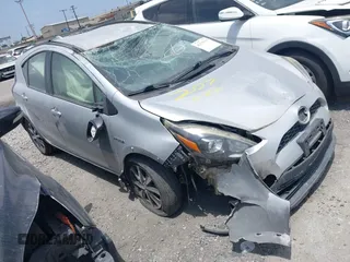 2018 Toyota Prius One with VIN JTDKDTB32J1612329, listed as a IAAI auction lot 42153515 with 251,230 mi miles and . Bid and sale history available at DreamBid. Image 1.