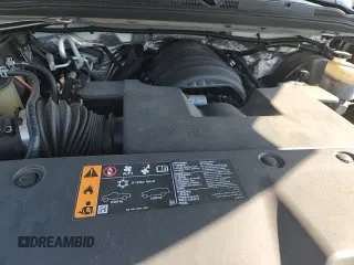 2018 Chevrolet Tahoe Premier z VIN 1GNSKCKJ4JR215217, wystawiony jako Copart lot #65803745 z przebiegiem 149 806 mil mil oraz Szkoda całkowita • Salvage title. Historia ofert i sprzedaży dostępna na DreamBid. Obrazek 15.