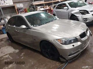 2008 BMW 3 Series 335xi with VIN WBAVD53528A253497, listed as a IAAI auction lot 41377661 with 136,677 mi miles. Bid and sale history available at carsss.com. Image 1.