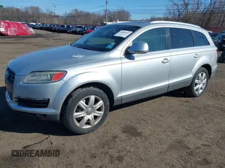 2007 Audi Q7 Premium with VIN WA1BY74L57D032681, listed as a IAAI auction lot 41898107 with 101,233 mi miles. Bid and sale history available at carsss.com. Image 2.