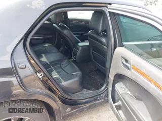 2014 Chrysler 300 z VIN 2C3CCAAG5EH160193, wystawiony jako IAAI lot #42010377 z przebiegiem 166 380 mil mil oraz . Historia ofert i sprzedaży dostępna na DreamBid. Obrazek 8.