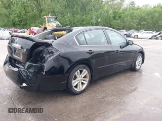 2012 Nissan Altima SR z VIN 1N4BL2AP9CC193846, wystawiony jako IAAI lot #42126067 z przebiegiem 137 470 mil mil oraz . Historia ofert i sprzedaży dostępna na DreamBid. Obrazek 4.