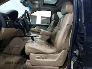 2007 Chevrolet Tahoe LTZ with VIN 1GNFK13047J131157, listed as a Copart auction lot 60333625 with 300,738 mi miles and Clean title. Bid and sale history available at DreamBid. Image 7.