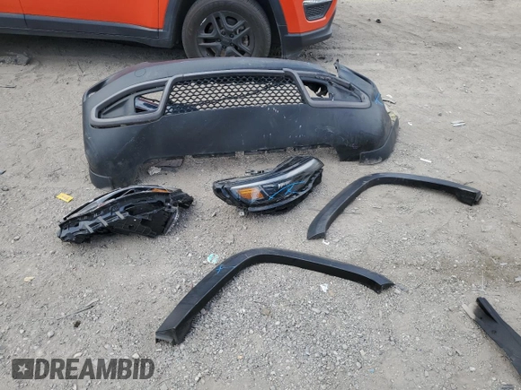 2019 Jeep Cherokee Trailhawk с VIN 1C4PJMBX7KD441911, выставлен на аукционе Copart как лот 53752285 с пробегом 82 110 миль миль и Списание • Salvage title. История ставок и продаж доступна на DreamBid. Изображение 13.