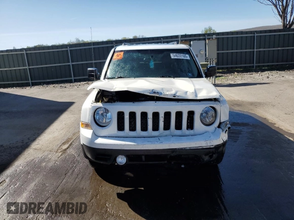 2015 Jeep Patriot Latitude z VIN 1C4NJRFBXFD417188, wystawiony jako Copart lot #54633165 z przebiegiem Nie podano mil oraz Szkoda całkowita • Salvage title. Historia ofert i sprzedaży dostępna na DreamBid. Obrazek 5.