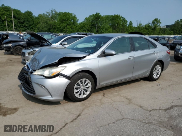 2015 Toyota Camry XLE z VIN 4T4BF1FK2FR512934, wystawiony jako Copart lot #59478725 z przebiegiem 165 935 mil mil oraz Szkoda całkowita • Salvage title. Historia ofert i sprzedaży dostępna na DreamBid. Obrazek 1.
