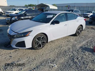2025 Nissan Altima SR with VIN 1N4BL4CV7SN354284, listed as a IAAI auction lot 42067312 with 15,000 mi miles and . Bid and sale history available at DreamBid. Image 17.