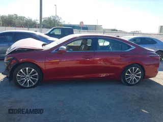 2020 Lexus ES with VIN 58ADZ1B13LU071276, listed as a IAAI auction lot 41298403 with 18,549 mi miles. Bid and sale history available at carsss.com. Image 14.