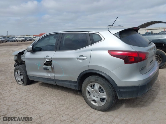 2018 Nissan Rogue Sport SV with VIN JN1BJ1CR6JW263293, listed as a IAAI auction lot 41740293 with 233,641 mi miles. Bid and sale history available at carsss.com. Image 3.