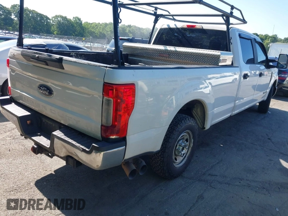 2019 Ford F-250 XL with VIN 1FT7W2AT1KEG30861, listed as a IAAI auction lot 42451080 with 293,693 mi miles and . Bid and sale history available at DreamBid. Image 4.