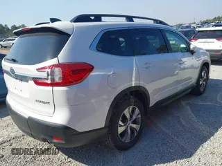 2025 Subaru Ascent Premium z VIN 4S4WMADD1S3405704, wystawiony jako IAAI lot #41772868 z przebiegiem 2 999 mil mil oraz . Historia ofert i sprzedaży dostępna na DreamBid. Obrazek 4.