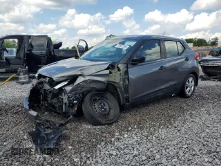 2020 Nissan Kicks S z VIN 3N1CP5BV3LL557607, wystawiony jako Copart lot #54837965 z przebiegiem 95 946 mil mil oraz Szkoda całkowita • Salvage title. Historia ofert i sprzedaży dostępna na DreamBid. Obrazek 1.
