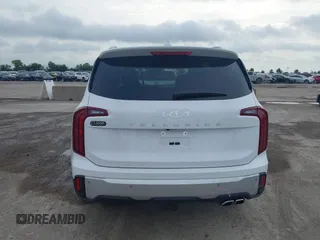 2024 Kia Telluride S with VIN 5XYP64GC2RG515044, listed as a IAAI auction lot 42345367 with 7,981 mi miles and . Bid and sale history available at DreamBid. Image 16.