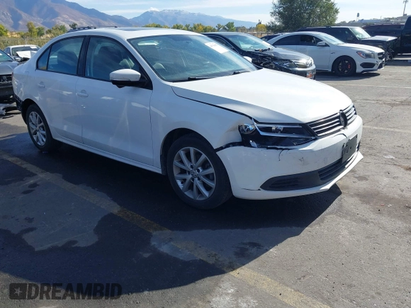 2012 Volkswagen Jetta Sedan SE w/Convenience with VIN 3VWDX7AJ7CM377081, listed as a IAAI auction lot 40756653 with 120,019 mi miles. Bid and sale history available at carsss.com. Image 1.