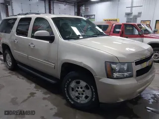 2010 Chevrolet Suburban LT with VIN 1GNUKJE34AR240872, listed as a IAAI auction lot 41164355 with 173,945 mi miles. Bid and sale history available at carsss.com. Image 1.